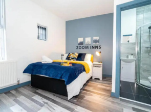 Comfy, modern studio with Netflix