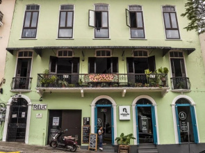 Luna's Castle Hostel