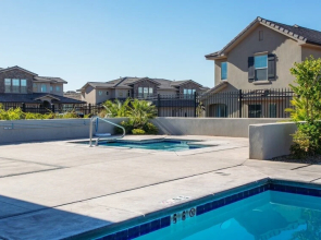 Breakfast At Tiffany'S 3 Bedroom Apts