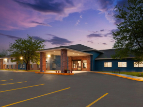 AmericInn by Wyndham Reedsburg
