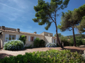 Cosy Holiday Home in CargÃ¨se Corse-du-Sud near Sea