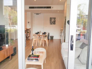 Modern 2 Bedroom Apartment Close To Beach and City