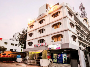 OYO 33399 Hotel Alwin