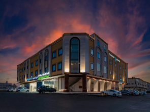 Triple Star Hotel