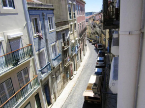 Apartment with one bedroom in Lisboa with WiFi 5 km from the beach