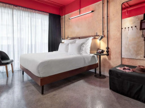 Dave Red Athens Hotel