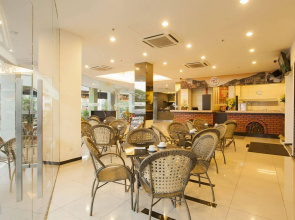 Leo Express Hotel