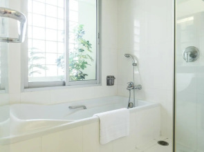 At Ease Saladaeng by AETAS