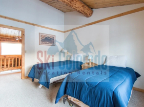 Grand Peaks Lodge
