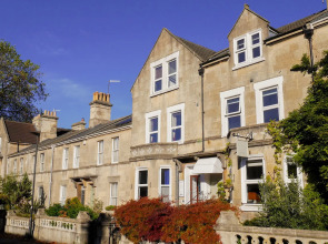 Lynwood House