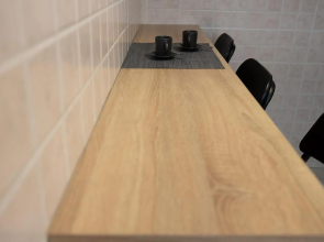 Spacious apartment close to the sea and the city center