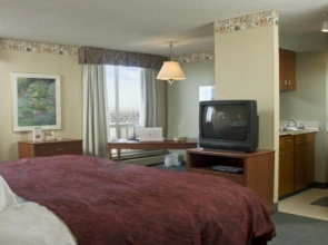 FastLane Suites in Grid 5 Calgary