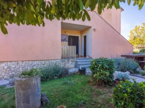 Apartments Davor 1676