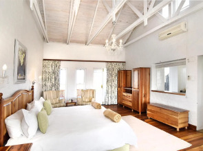 Zuurberg Mountain Village