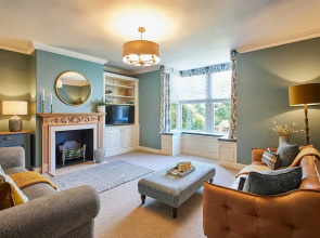 Host Stay May Cottage