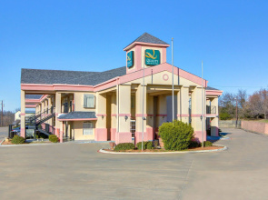 Quality Inn & Suites Canton