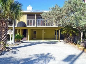 Holiday House 4