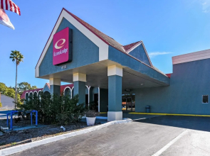 Econo Lodge-Busch Gardens