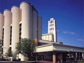 The Quaker Square Inn at The University of Akron