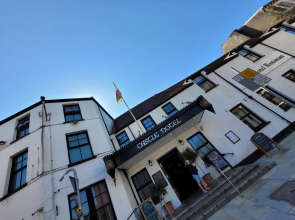 Castle Hotel
