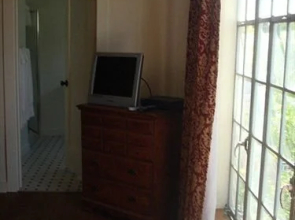 IvyWild Inn