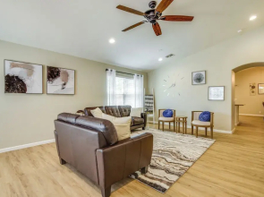 Fenced-in Pool & Patio: Gilbert Home!