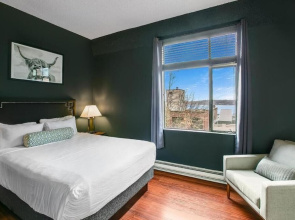 Oxford Seattle