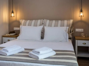 The Five Keys Apartments