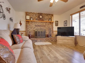 Parowan Escape With 2 Game Rooms, Deck & Yard!