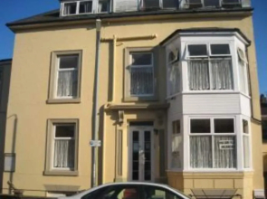 Flat Apsley 3 Sleeps 4 Near Beach