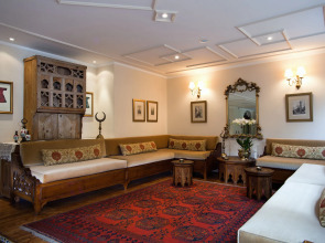 Hotel Sari Konak