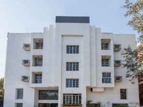 OYO Flagship 140 Amaltas AB Road