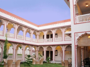 WelcomHeritage Sirsi Haveli