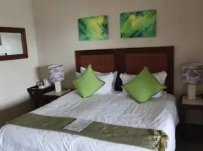Ingwe Manor