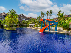 Sunwing Kamala Beach