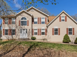 Amazing Vacation House In Poconos~hottub~game Room 6 Bedroom Home