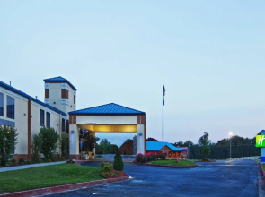 Days Inn & Suites By Wyndham Tahlequah