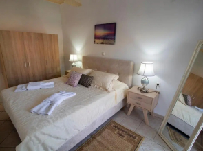 Efi's apartment
