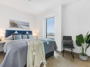 Dock 76 Bridge - Penthouse