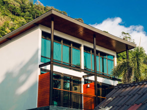 15 Palms Beach Resort