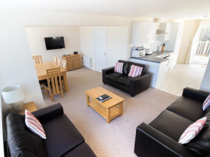 Seaview Holidays - Salterns Village