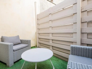 Studio en Duplex-Aircon-Terrasse-Parking-Calme