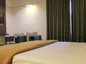Hotel Prem Nivas