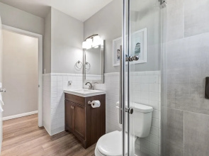 Sage Suite | Calm & Earthy Stay Near Old Town