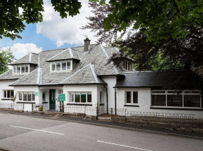 Glenbruar House