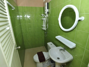 Phi Phi Uphill Cottage