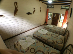 Hotel Rana Roja