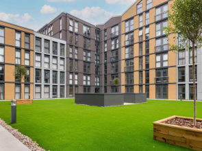50 PERCENT OFF -Monthly & Weekly Stays Perfect for Relocations, Business, Families and Leisure! Book today at Premium Executive Serviced Apartments- 2 Bed Apt - Arden Gate, Free Wi-Fi