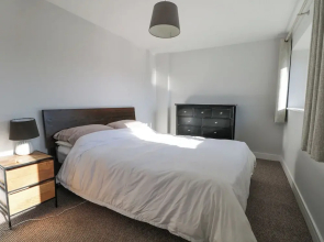 7 Daltons Place