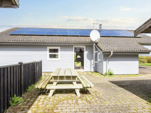8 Person Holiday Home in Borkop